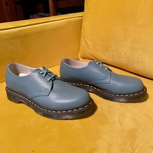 Dr. Martens AirWare Virginia Leather Oxford Shoes 23886 Pale Teal
